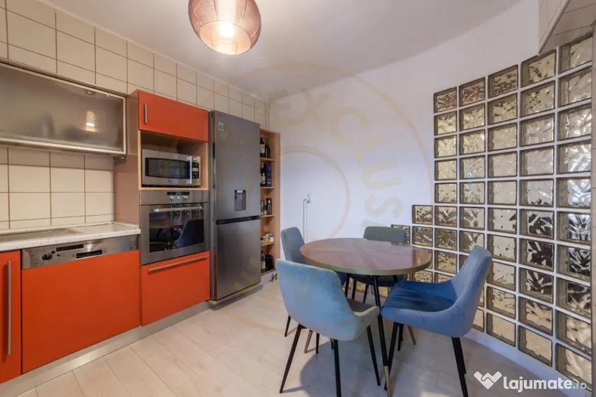 Apartament cu 3 camere decomandat, mobilat în Central