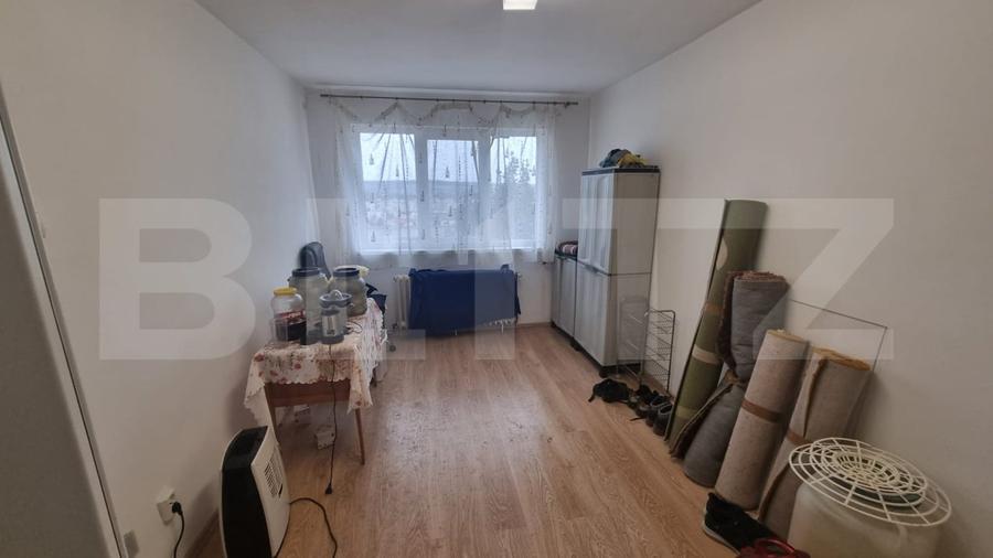 Apartament cu 4 camere semidecomandat, mobilat în Mănăștur