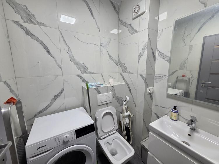 Garsonieră decomandată în Central