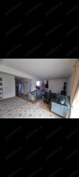 Casă cu 4 camere cu Teren 1000 Mp în Dumbrăvița