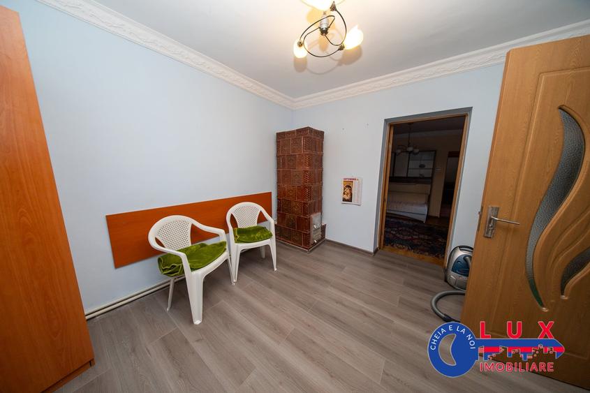 Casă individuală cu 4 camere cu Teren 270 Mp în Central
