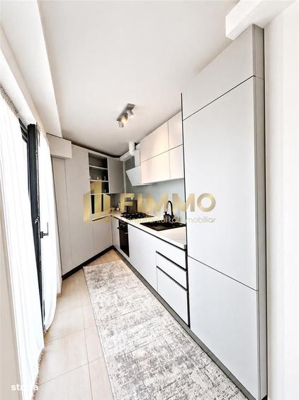 Apartament cu 3 camere semidecomandat în Central