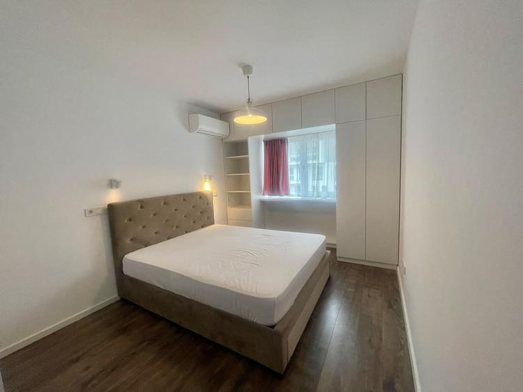 Apartament cu 3 camere în Barbu Văcărescu