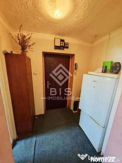 Apartament cu 3 camere semidecomandat în Decebal