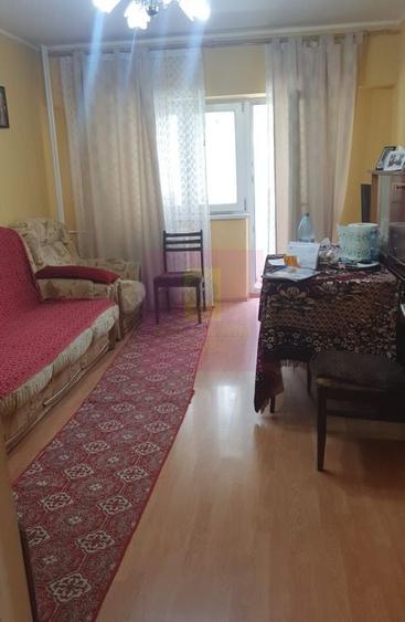 Apartament cu 3 camere decomandat în Morarilor
