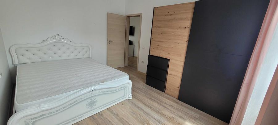 Apartament cu 2 camere semidecomandat în Dumbrăvița