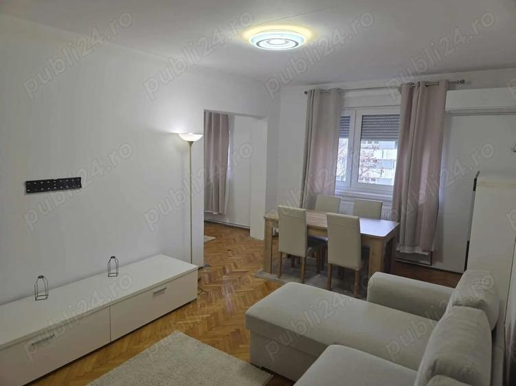 Apartament cu 3 camere decomandat în Central