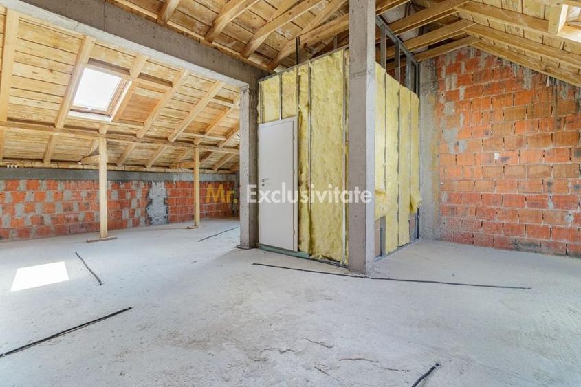 Casă cu 5 camere cu Teren 126 Mp în Giurgiului