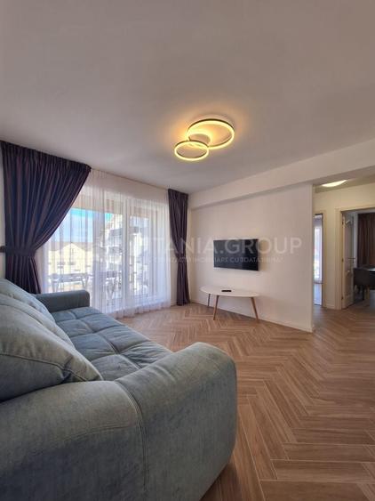 Apartament cu 3 camere decomandat, mobilat în Central