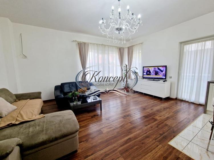 Duplex cu 5 camere cu Canalizare în Câmpului