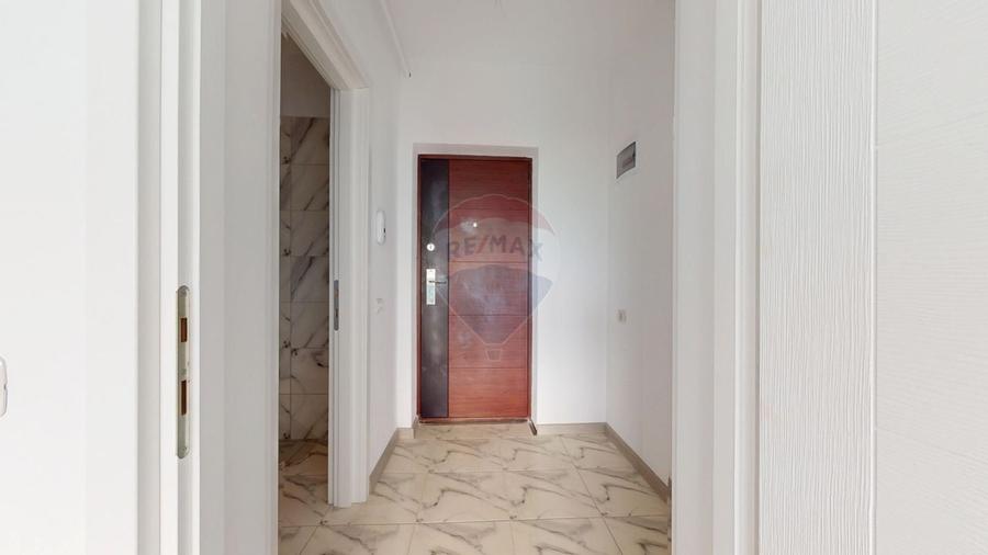 Apartament cu 2 camere semidecomandat în Sânpetru