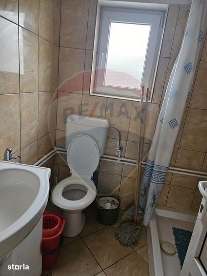 Casă cu 5 camere cu Teren 1497 Mp în Sarasău