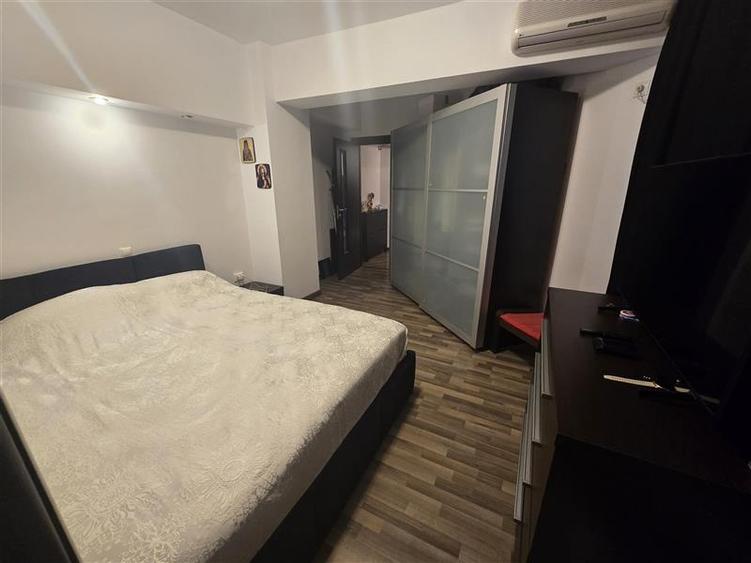 Apartament cu 2 camere decomandat, mobilat în Casa de Cultură