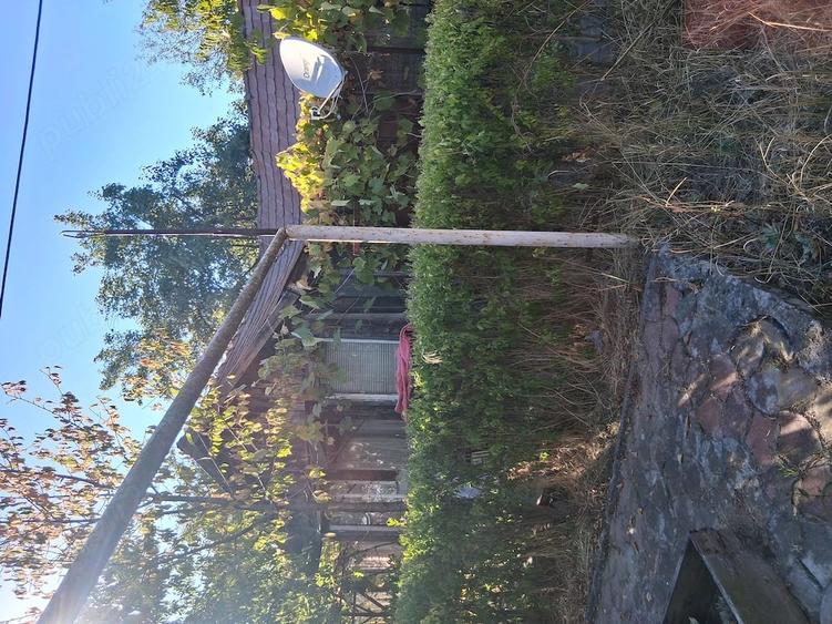 Casă cu 2 camere cu Teren 700 Mp în Central