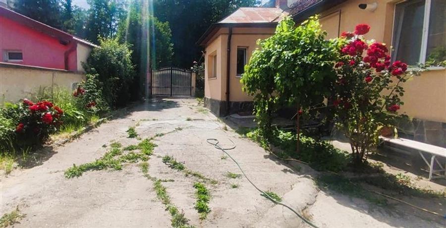 Casă individuală cu 3 camere cu Canalizare în Astra
