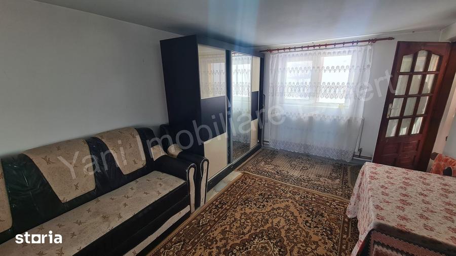 Casă cu 3 camere cu Teren 1112 Mp în Valea Iașului