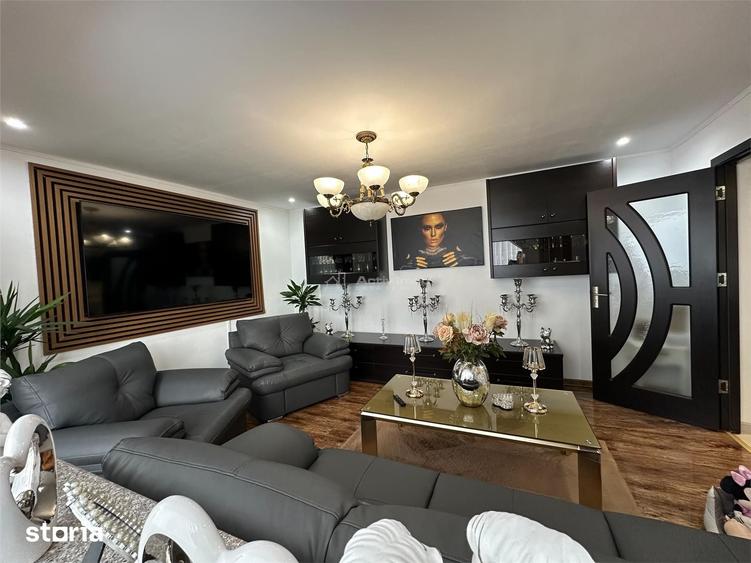 Apartament cu 3 camere decomandat în Sud