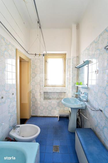 Apartament cu 4 camere decomandat în Central