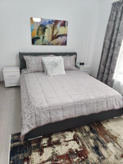 Casă cu 4 camere în Cracu Muntelui