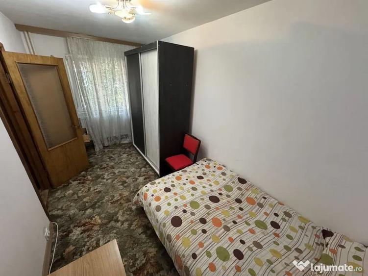 Apartament cu 2 camere semidecomandat în Km 4