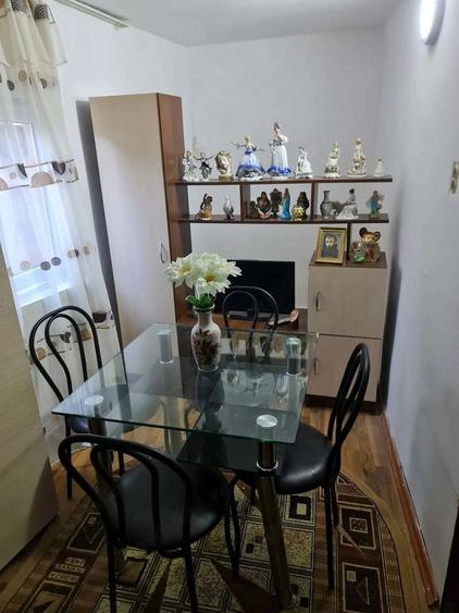 Casă cu 4 camere cu Teren 400 Mp în Central