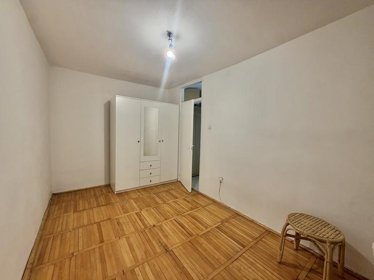 Apartament cu 2 camere semidecomandat, mobilat în Buziașului