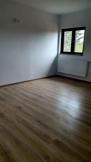Casă individuală cu 4 camere cu Canalizare în Snagov