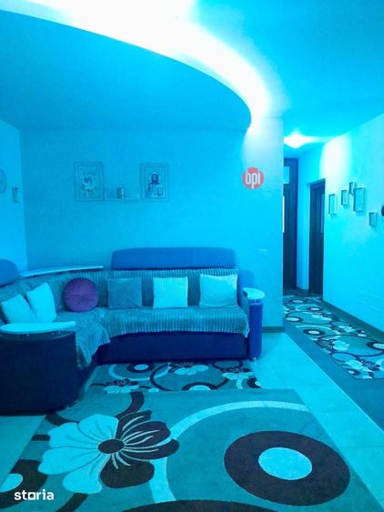 Casă cu 5 camere cu Teren 798 Mp în Slatina