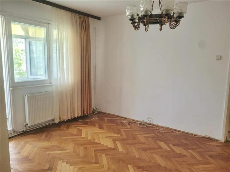 Apartament cu 2 camere semidecomandat în Orizont