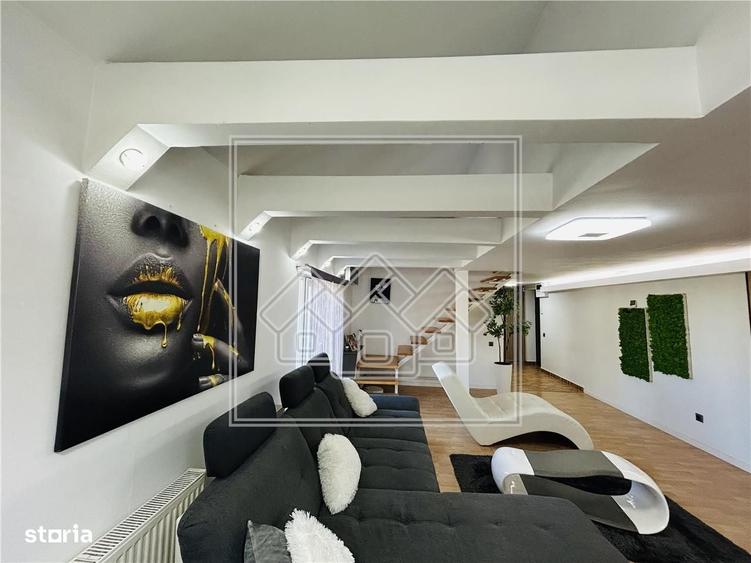 Apartament cu 4 camere în Central