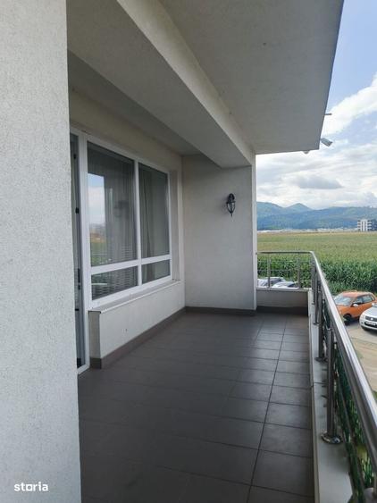Apartament cu 3 camere în Cristian