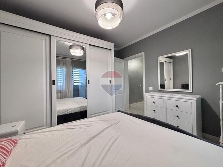 Apartament cu 3 camere decomandat, mobilat în Dacia