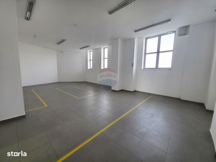 Spa?iu comercial de 828 mp de vanzare in zona 1 Mai - 1