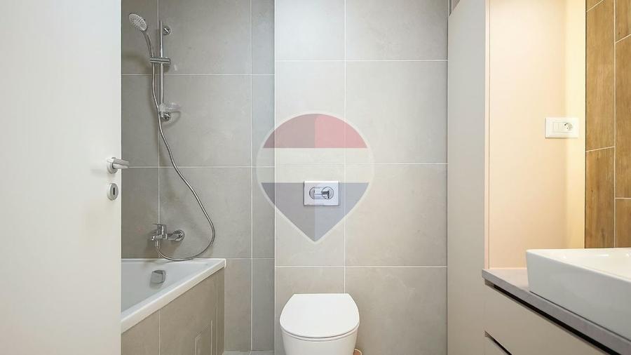 Apartament cu 2 camere decomandat, mobilat în Tractorul