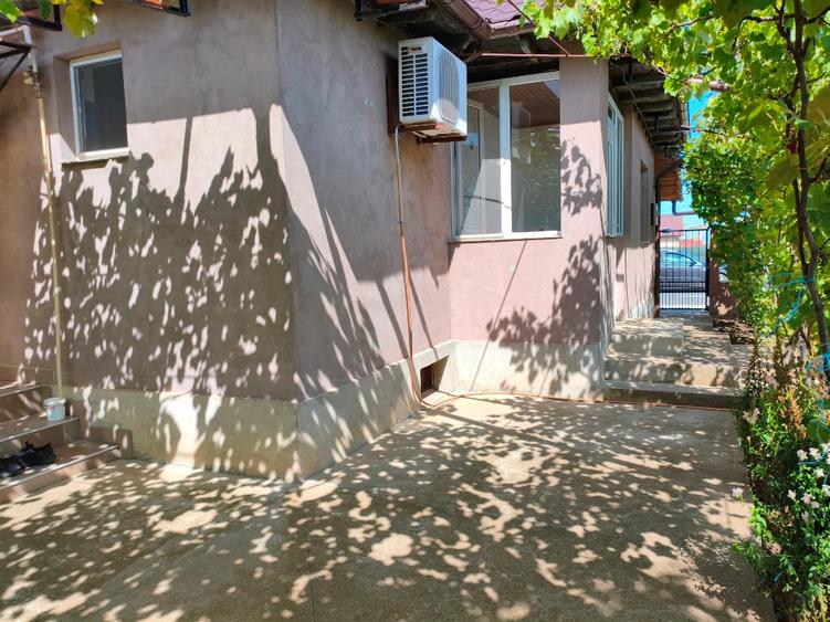 Casă individuală cu 4 camere cu Teren 1000 Mp în Limanu