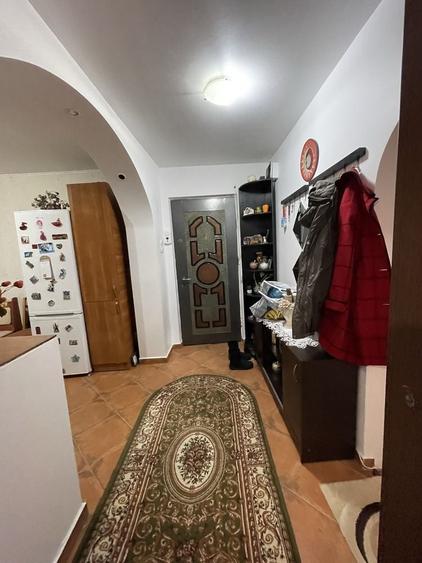 Apartament cu 3 camere decomandat în Bârlad
