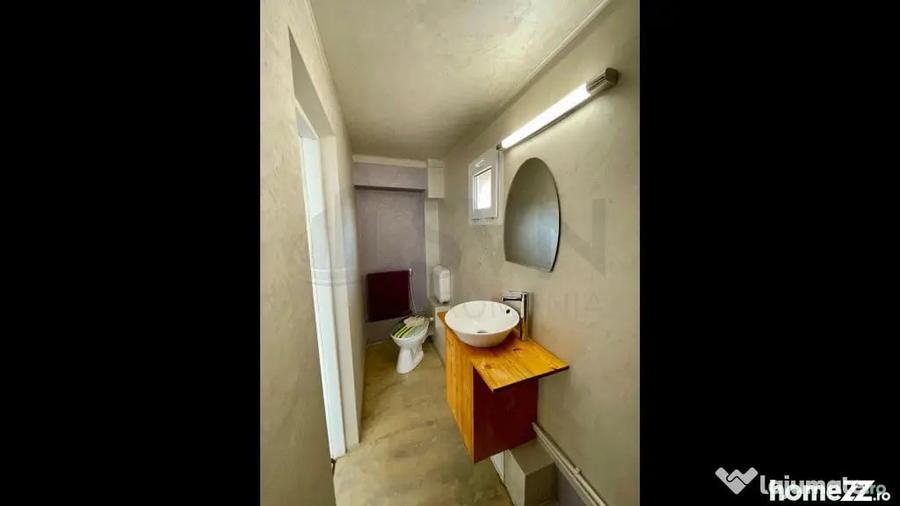 Casă cu 8 camere cu Teren 150 Mp în Aviatorilor