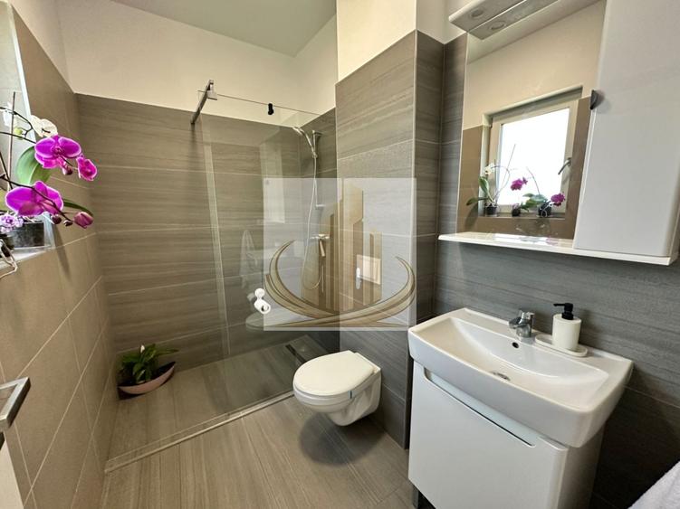 Duplex cu 5 camere cu Canalizare în Dumbrăvița