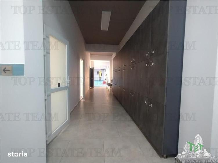 Spațiu comercial, de 520 mp, în Cățelu