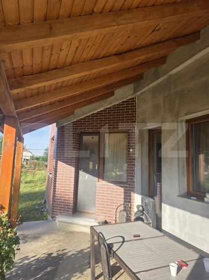 Casă individuală cu 3 camere cu Garaj în Pomi