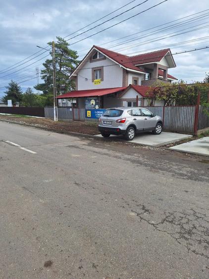 Casă cu 3 camere cu Teren 560 Mp în Andrășești