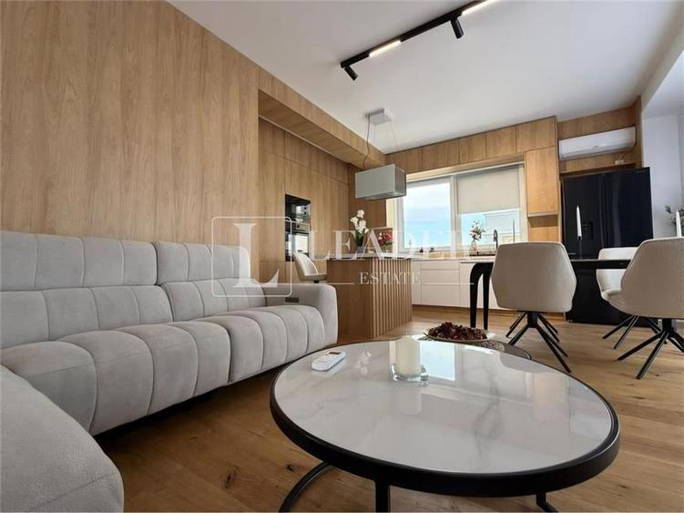 Apartament cu 4 camere decomandat în Iancu Nicolae