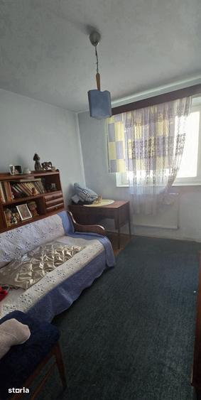 ETAJ 1, Micro 5 Targoviste , vanzare apartament 3 camere - 4