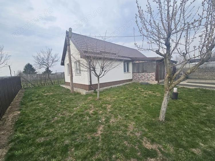 Casă cu 2 camere cu Teren 1667 Mp în Alioș