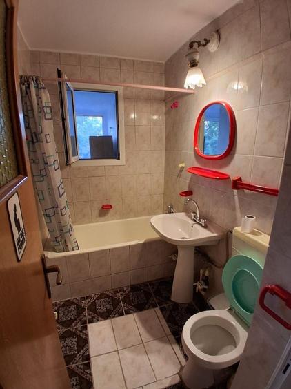 Apartament cu 3 camere decomandat în Iancului