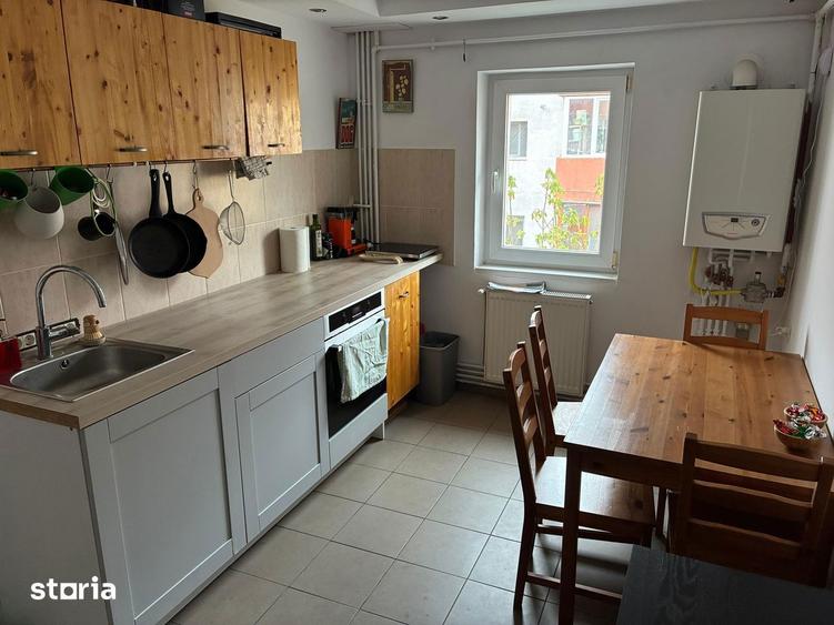 Apartament cu 3 camere, mobilat în Ciarda Roșie