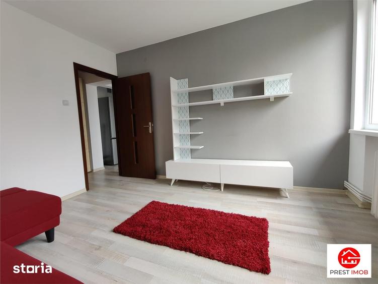 Apartament cu 2 camere decomandat în Cornișa