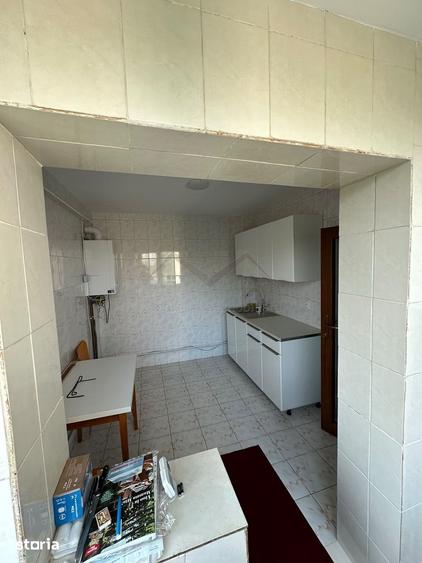 Apartament cu 3 camere decomandat în Dacia