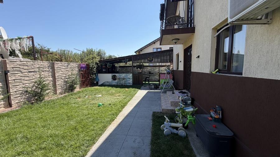 Casă individuală cu 5 camere cu Garaj în Ciorogârla