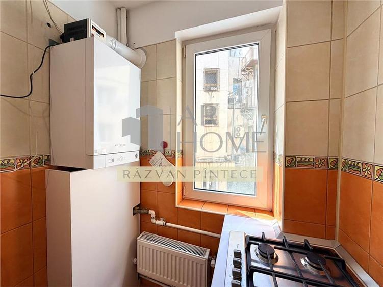 Apartament cu 3 camere decomandat, mobilat în Ultracentral